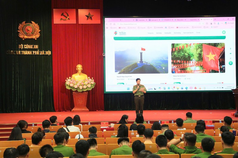 1.800 đại biểu tham dự chương trình đào tạo “Kể chuyện bằng video”- cuộc thi “Tổ quốc bình yên” -2