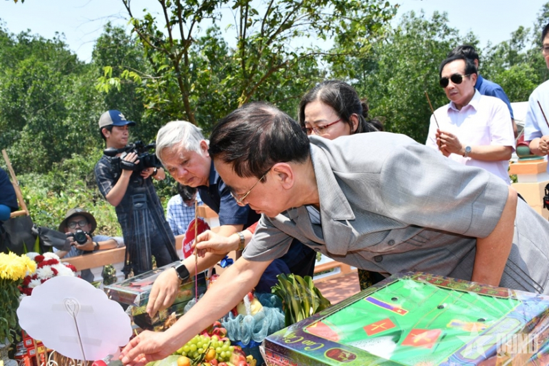 Tưởng niệm 25 năm vụ tai nạn máy bay trực thăng làm 16 người thiệt mạng tại Quảng Trị -0