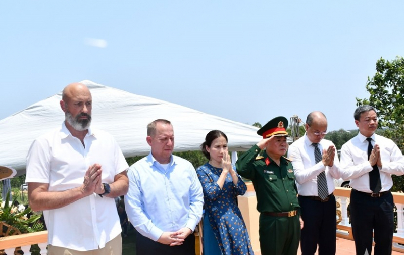 Tưởng niệm 25 năm vụ tai nạn máy bay trực thăng làm 16 người thiệt mạng tại Quảng Trị -0