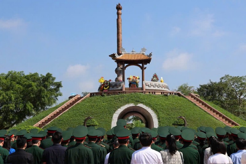 Lễ hội Vì hòa bình từ ký ức đến tương lai bên đôi bờ Hiền Lương-Bến Hải -0
