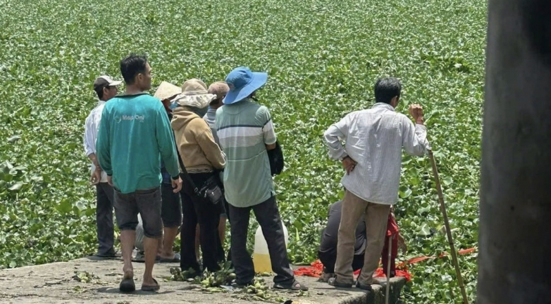 Phụ huynh lơ là, trẻ em đuối nước thương tâm trên kênh rạch -0