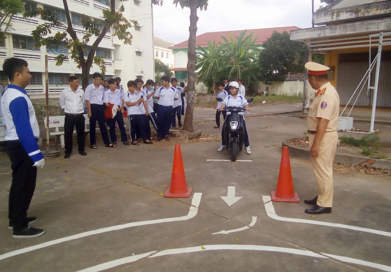 Công an Vĩnh Long tăng cường quản lý, xử lý vi phạm xe đạp điện “độ, chế” -0