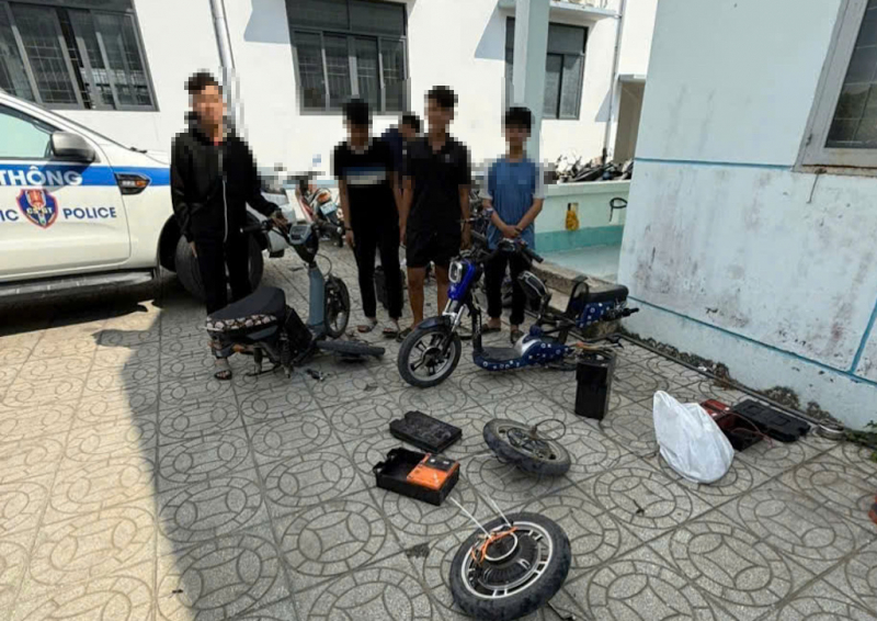 Công an Vĩnh Long tăng cường quản lý, xử lý vi phạm xe đạp điện “độ, chế” -0
