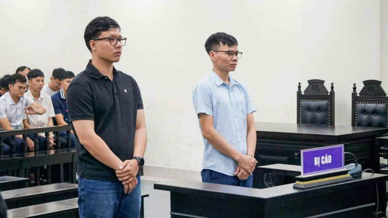 Hai cựu cán bộ lĩnh 6 năm 6 tháng tù trong vụ cháy nhà trọ ở Hà Nội khiến 15 người tử vong -0