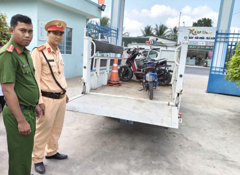 Công an Vĩnh Long tăng cường quản lý, xử lý vi phạm xe đạp điện “độ, chế” -0