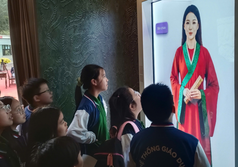 Chuyển đổi số, ứng dụng AI giải áp lực từ tăng trưởng nhanh cho du lịch -0