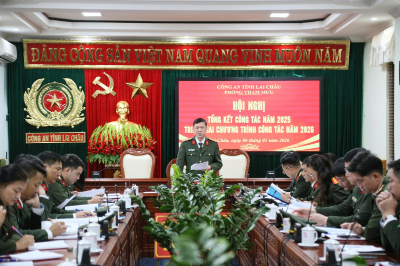 Những “cây bút” giữ bình yên nơi biên cương -0