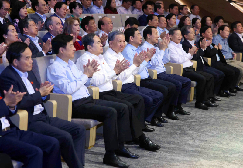 Tổng Bí thư, Chủ tịch nước Tô Lâm dự chương trình “Tổ quốc trong tim” -1