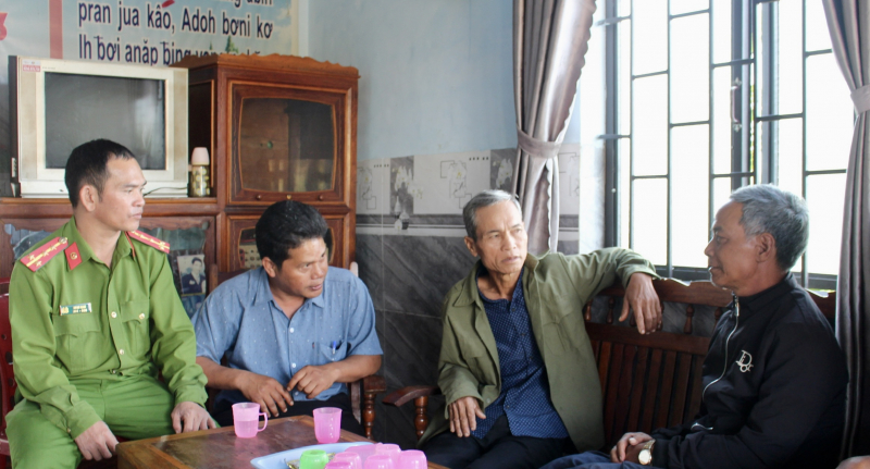 Hành trình hồi hương của những phận người lầm lỡ -1