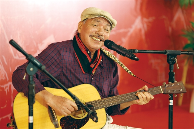 Muôn vẻ sáng tác ca khúc theo  “đơn đặt hàng” -0