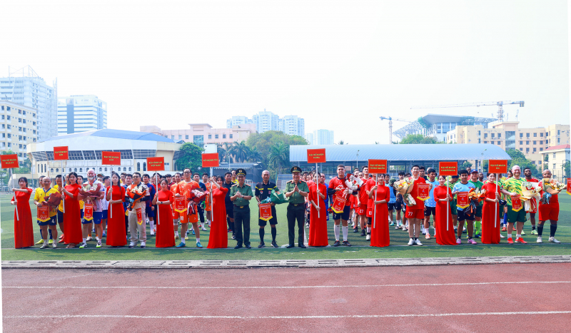 Thắt chặt hữu nghị qua giải bóng đá giao hữu quốc tế của Bộ Công an -0