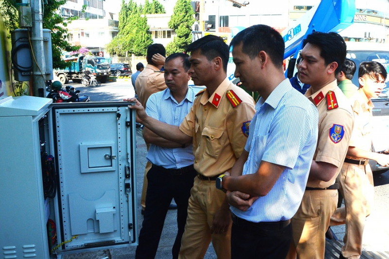 Ứng dụng hệ thống điều khiển giao thông thông minh cho đô thị Đà Lạt  -0