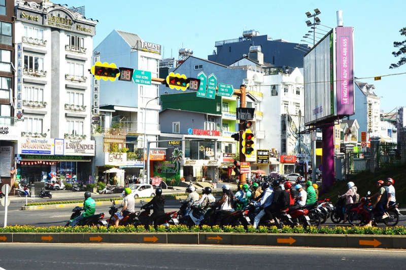 Ứng dụng hệ thống điều khiển giao thông thông minh cho đô thị Đà Lạt  -0