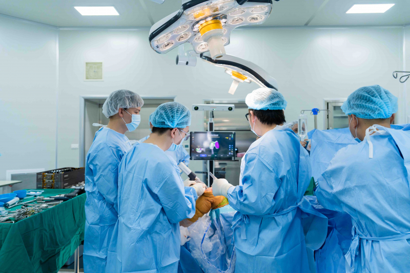 Bước ngoặt trong phẫu thuật thay khớp tại Việt Nam -1