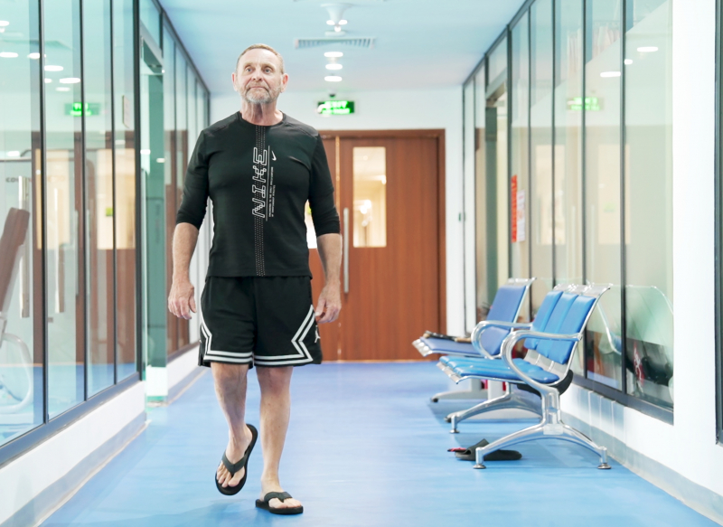 Bước ngoặt trong phẫu thuật thay khớp tại Việt Nam -2