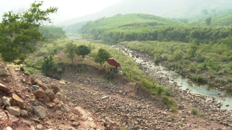 Quy tập 3 hài cốt liệt sĩ ở phía tây Trường Sơn tỉnh Quảng Trị -0