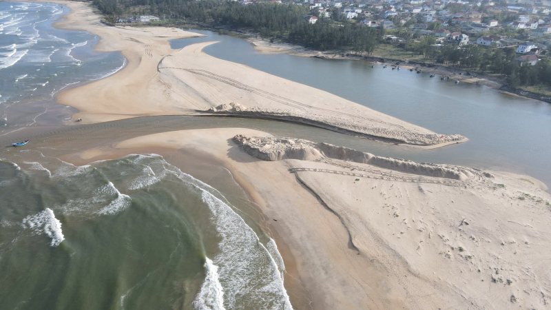 Cần một giải pháp căn cơ để ngư dân không còn xót xa nhìn biển -0