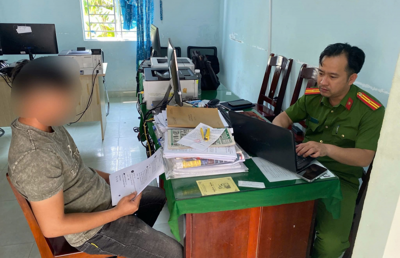 Xử phạt 2 cá nhân đăng tải bình luận sai sự thật, xúc phạm lực lượng Công an -0