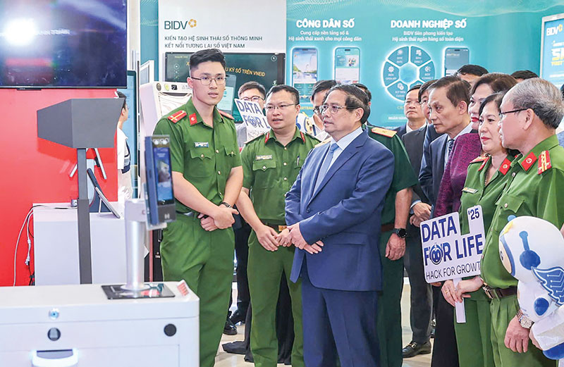 Lực lượng Cảnh sát quản lý hành chính về trật tự xã hội xây dựng nền hành chính văn minh, hiện đại -0