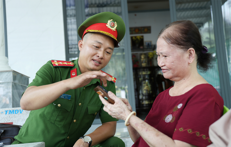 Công an phường “cửa ngỏ” tỉnh An Giang có nhiều cách làm hay trong phòng, chống tội phạm -1