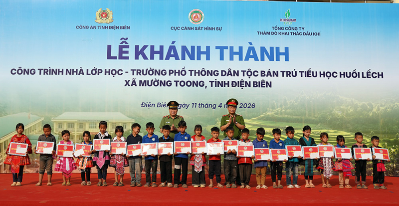 Khánh thành công trình giáo dục trọng điểm tại xã biên giới Mường Toong -0
