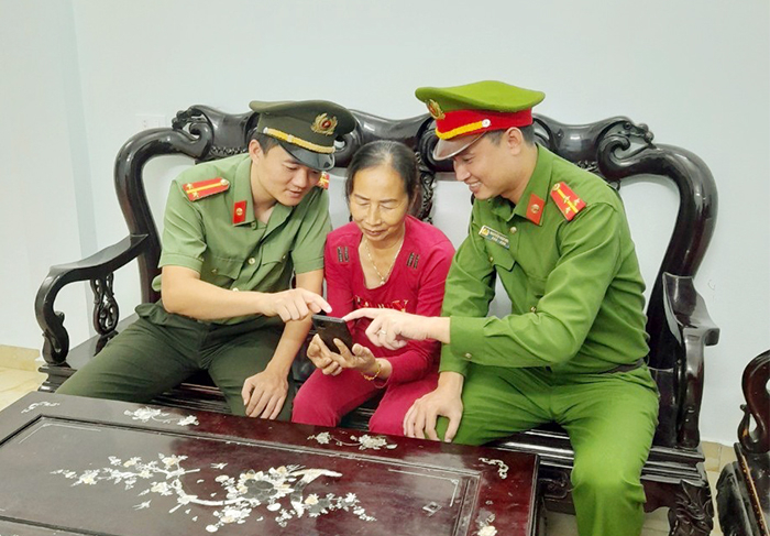 Lực lượng Cảnh sát quản lý hành chính về trật tự xã hội xây dựng nền hành chính văn minh, hiện đại -0