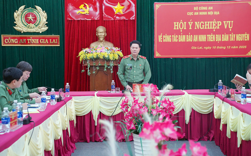 cong an noi dia.jpg -1