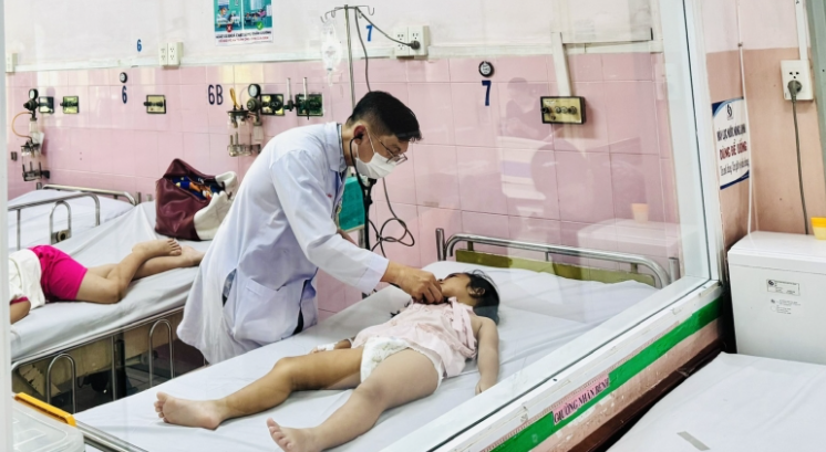 Số ca nghi ngộ độc tại Trường tiểu học Bình Quới Tây liên tục tăng -1