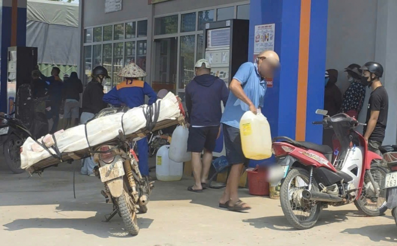 Ngăn chặn vận chuyển trái phép xăng dầu qua biên giới -0