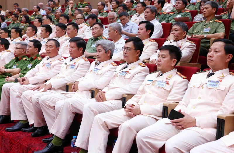 Góp phần giữ vững ổn định chính trị, bảo vệ vững chắc nền tảng tư tưởng của Đảng -0