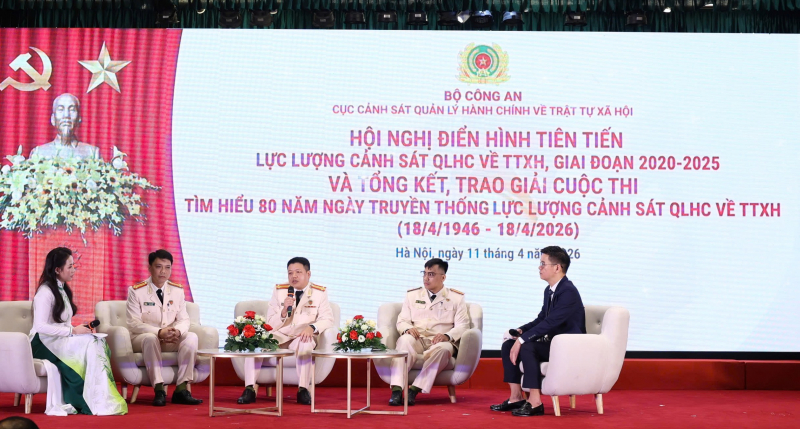 Tuyên dương 80 tập thể, cá nhân điển hình tiên tiến lực lượng Cảnh sát Quản lý hành chính về trật tự xã hội -0