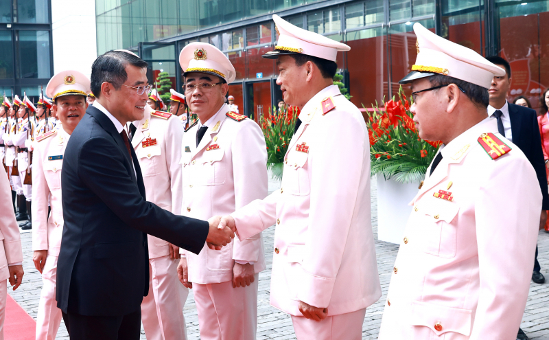 Thủ tướng Lê Minh Hưng dự Lễ kỷ niệm 80 năm Ngày truyền thống lực lượng Cảnh sát QLHC về TTXH -2