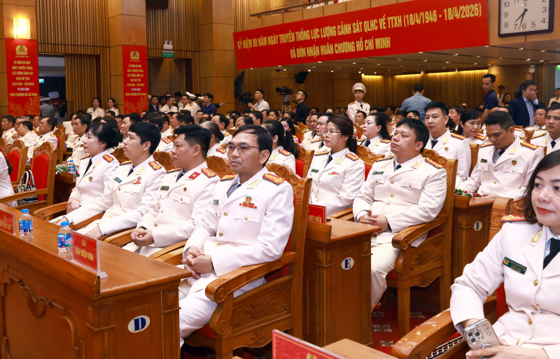 Thủ tướng Lê Minh Hưng dự Lễ kỷ niệm 80 năm Ngày truyền thống lực lượng Cảnh sát QLHC về TTXH -0