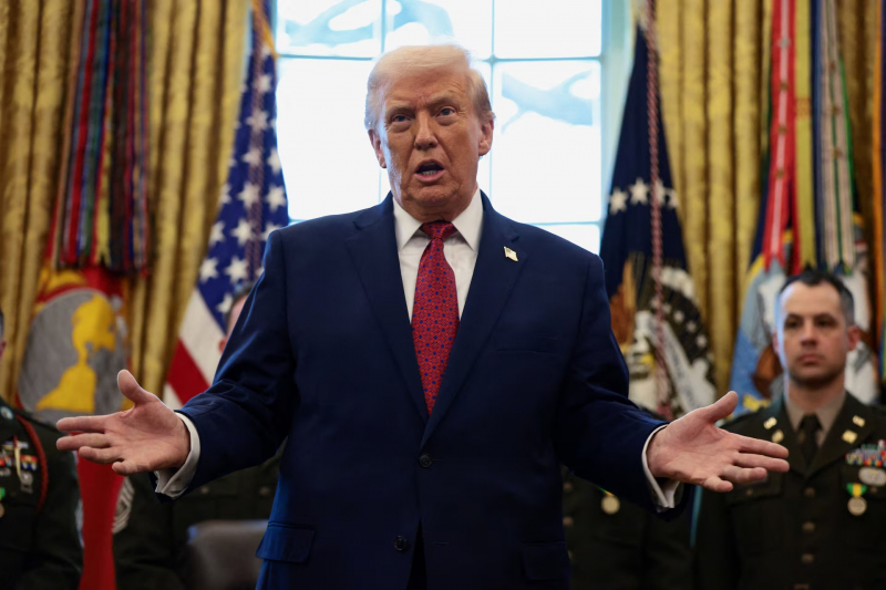 Tổng thống Trump lệnh hải quân Mỹ phong tỏa eo biển Hormuz -0