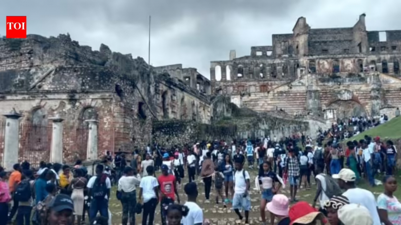 Giẫm đạp gần pháo đài cổ ở Haiti, 30 người thiệt mạng -0