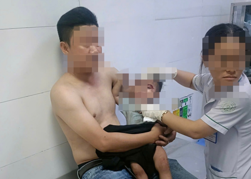 Nhiều người liều mình tìm cách thoát khỏi đám cháy căn nhà 4 tầng ngăn phòng cho thuê -0