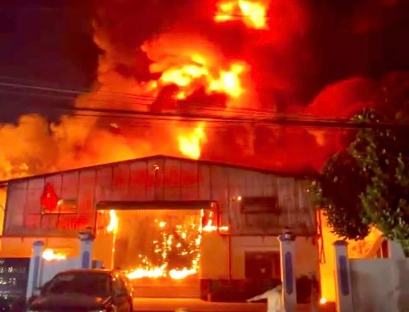 Cần có các biện pháp an toàn PCCCC tại các công ty, cơ sở chuyên sản xuất, kinh doanh sơn -0