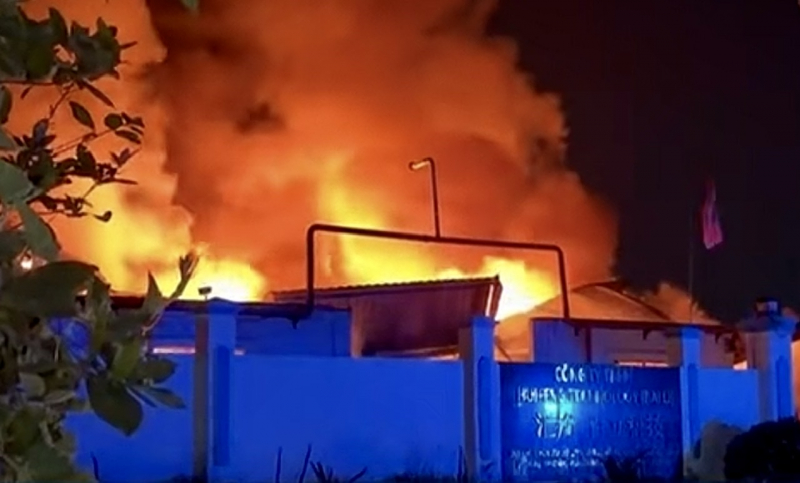 Cần có các biện pháp an toàn PCCCC tại các công ty, cơ sở chuyên sản xuất, kinh doanh sơn -1