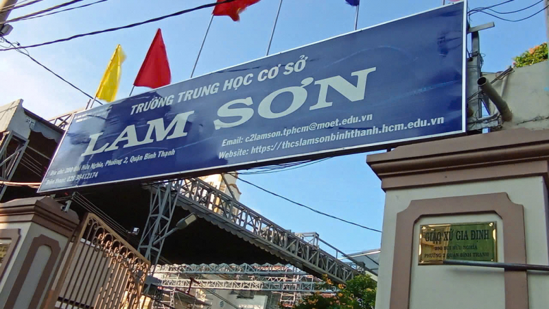 Sau vụ hàng trăm học sinh ngộ độc: Các trường lân cận tạm dừng ăn bán trú -0