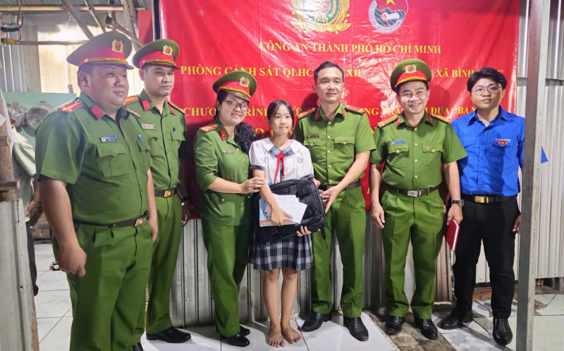 Lan tỏa phong trào thi đua “Ba nhất” từ cơ sở của Công an TP Hồ Chí Minh -3