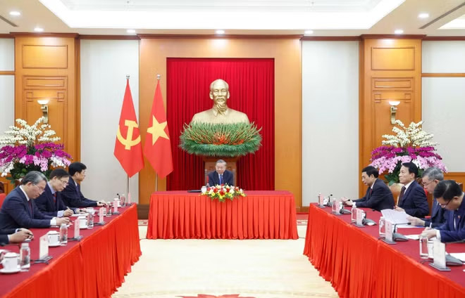 Tổng Bí thư, Chủ tịch nước Tô Lâm điện đàm với Thủ tướng Nhật Bản Takaichi Sanae -1