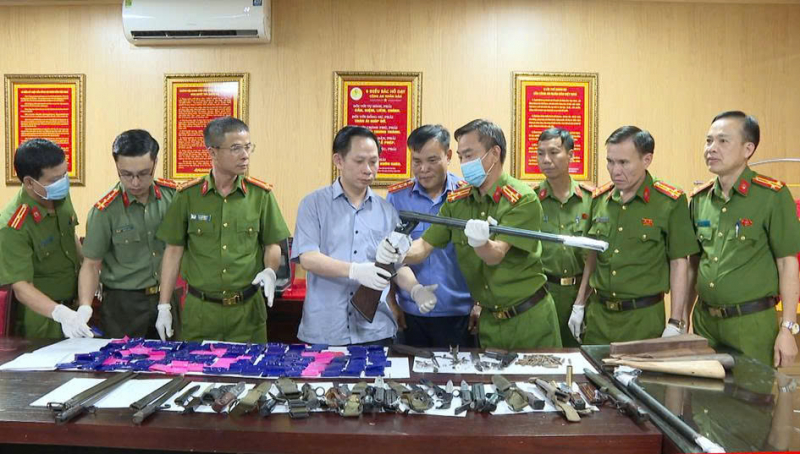 “Mềm hóa” cách làm, lan tỏa hiệu quả thu hồi vũ khí ở Thanh Hóa -0