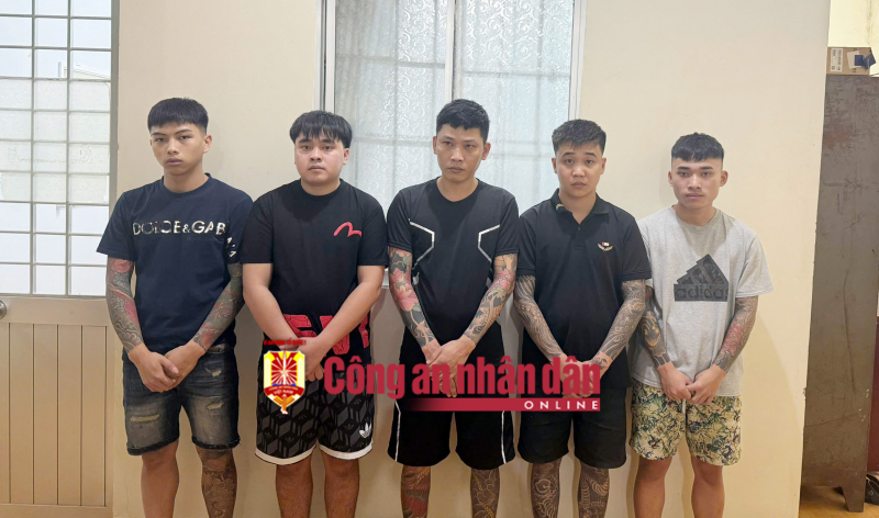 Bắt 5 đối tượng ở đặc khu Phú Quốc lợi dụng không gian mạng để lừa đảo -0