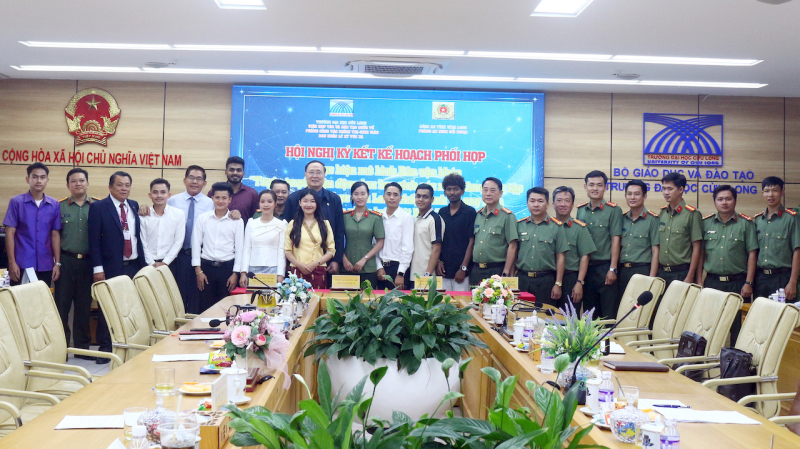 Công an Vĩnh Long tạo điều kiện thuận lợi cho Lưu học sinh các nước học tập tại Trường Đại học Cửu Long -0