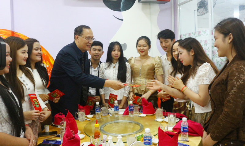 Công an Vĩnh Long tạo điều kiện thuận lợi cho Lưu học sinh các nước học tập tại Trường Đại học Cửu Long -0