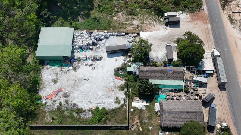 Triệt phá đường dây đổ 20 tấn chất thải trái phép quy mô lớn -1