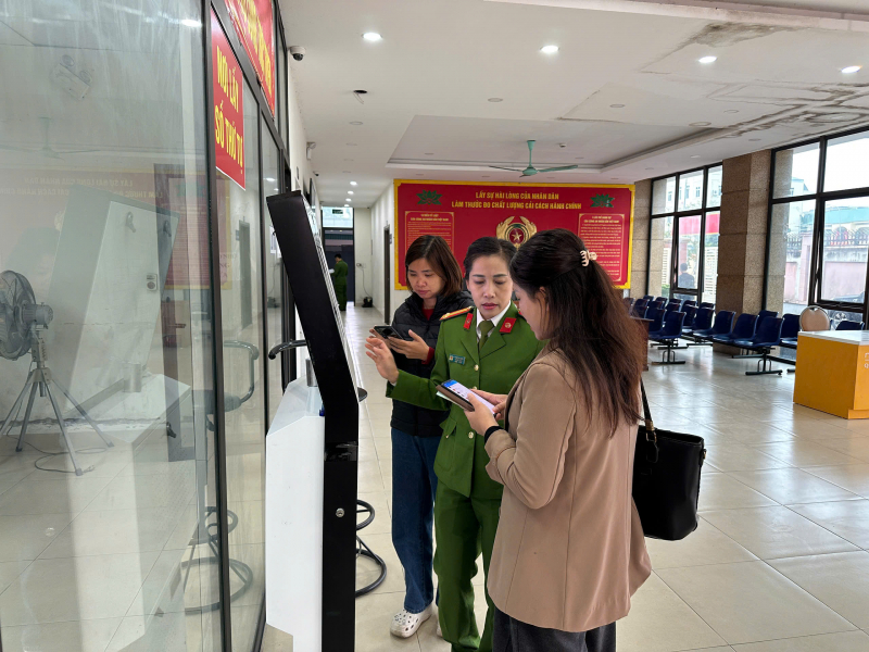 Công an Nghệ An: Tiếp tục đẩy mạnh cải cách hành chính, chuyển đổi số -0