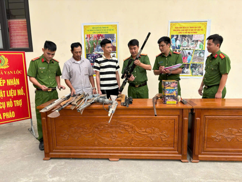 Thu hồi vũ khí góp phần “làm sạch” nguy cơ tiềm ẩn ngay từ cơ sở -0