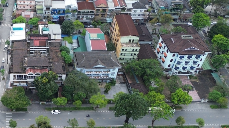 Nhiều công sở bỏ hoang trên khu “đất vàng” trung tâm TP Huế được định đoạt ra sao ? -1