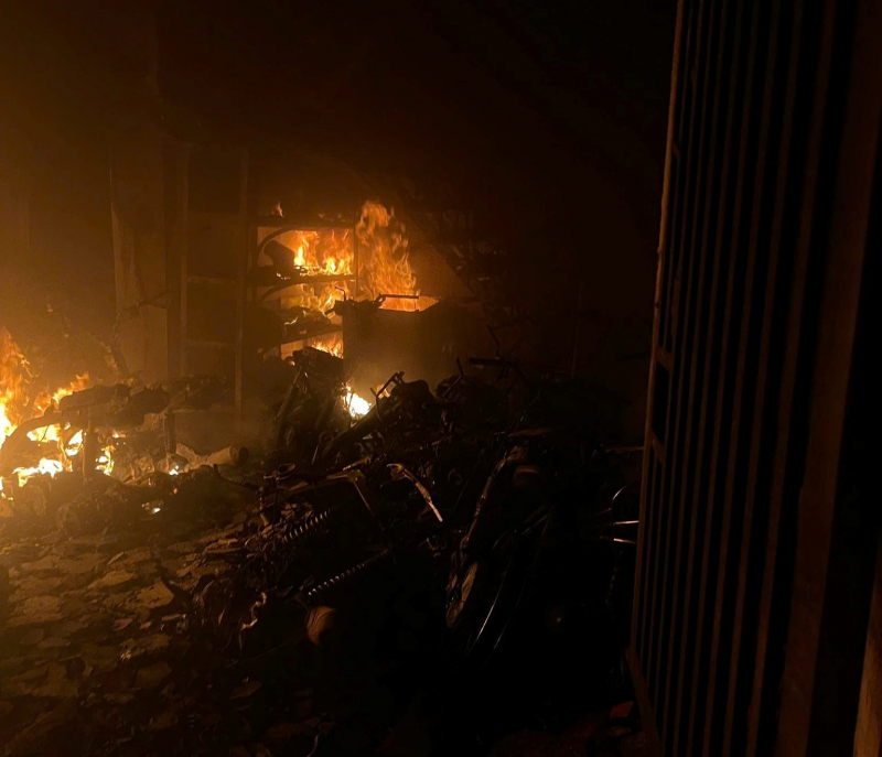 Đại úy Công an băng mình qua lửa dữ, cứu cháu bé 13 tháng tuổi thoát khỏi hỏa hoạn -1